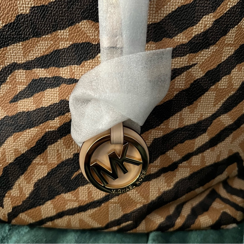 NWT MICHAEL Michael Kors Emry Large Tote - Picture 6 of 8